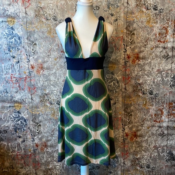 Cute Vintage DeepV Retro Print Dress - Picture 2 of 9